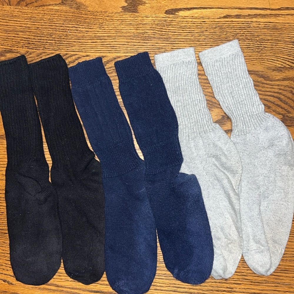 3 pairs slouch Socks Black Navy and Gray